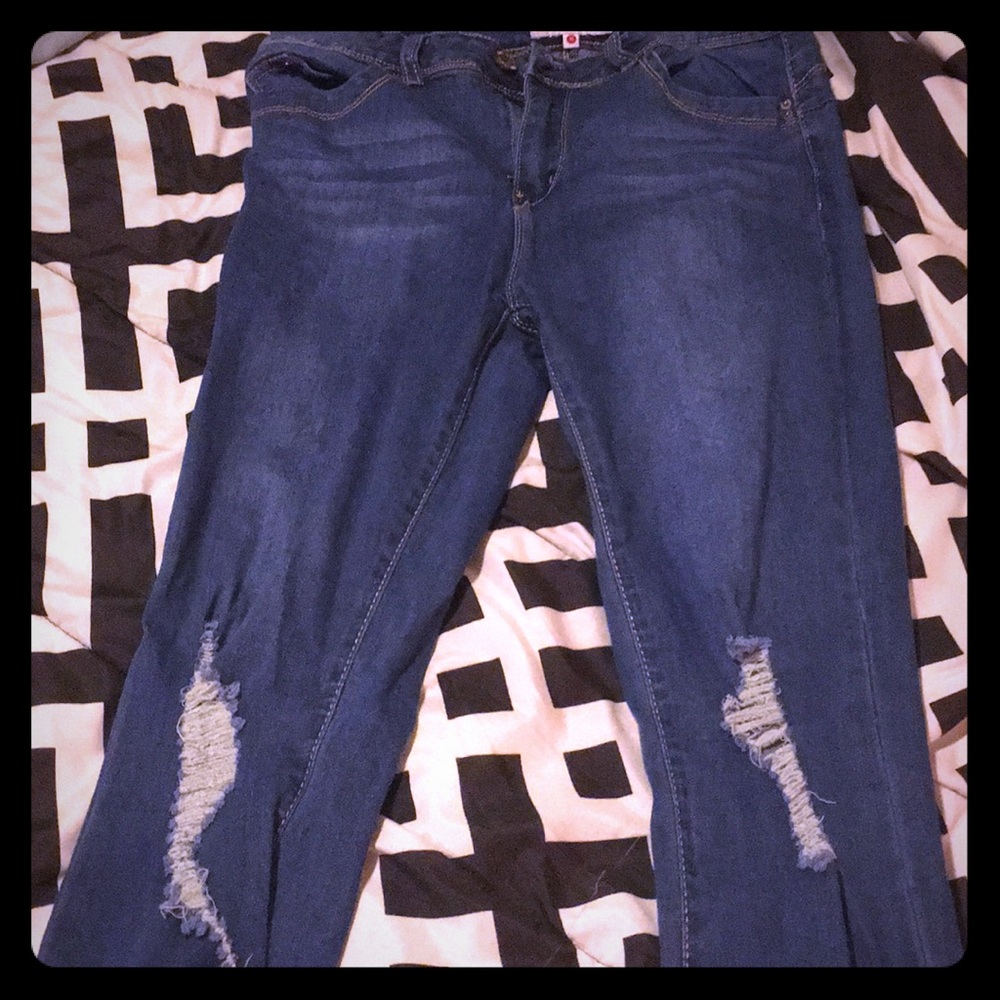 Ripped jeans!!
